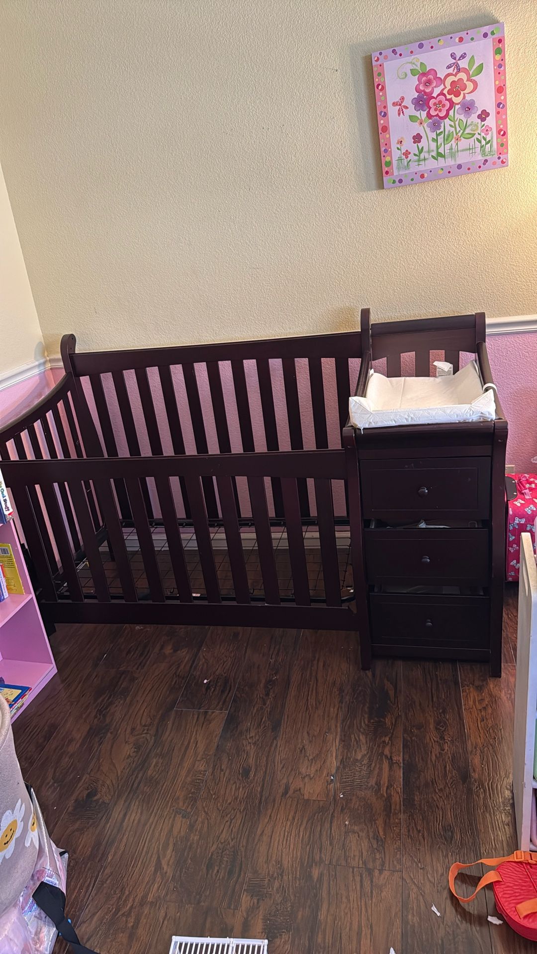 Crib And Changing Table 