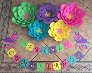 Fiesta paper flowers