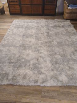 12x11 fluffy grey area rug. NEW