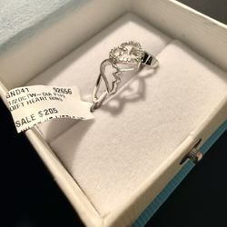 10k white gold with natural diamonds  size7