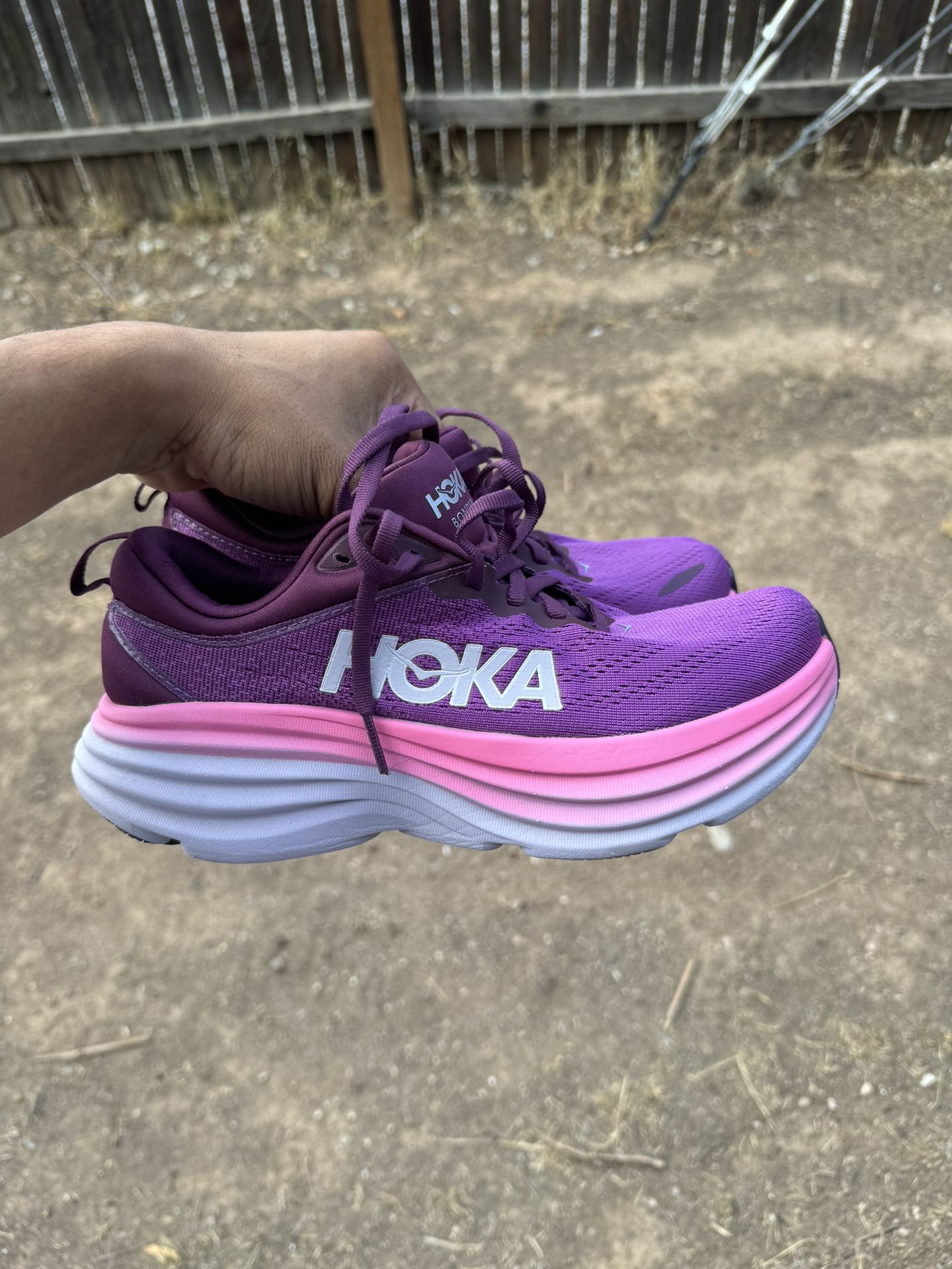 Hoka One BONDI 8 Beautyberry Grape Wine Size 8B