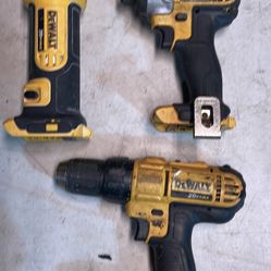 set of 3 Dewalt tools, impact drill, drill driver and cut-out tool