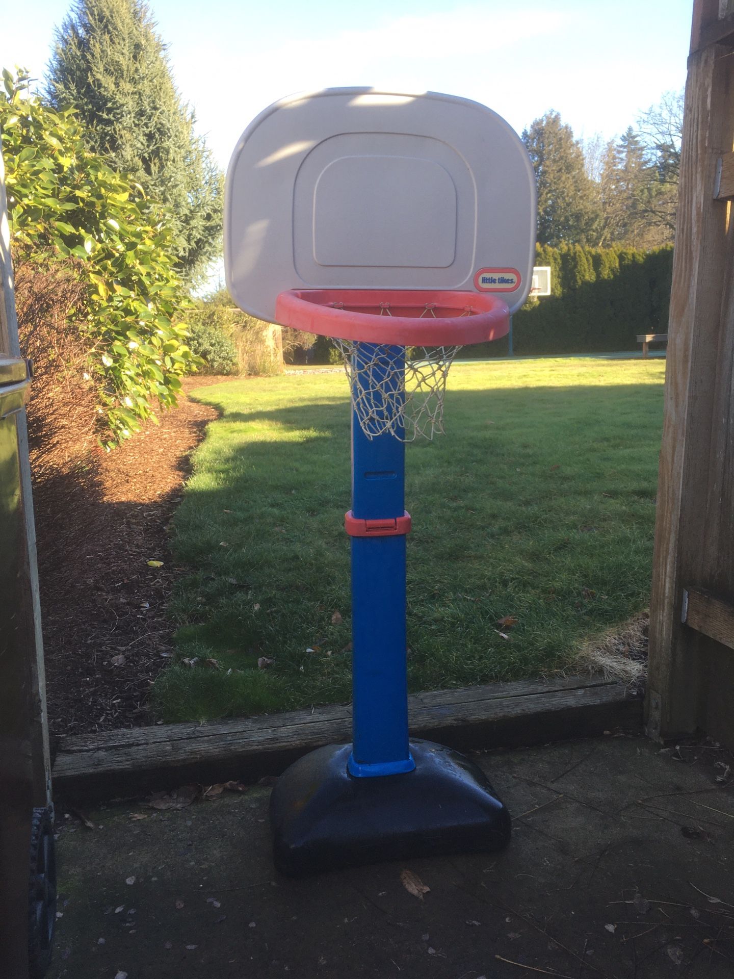 Basketball hoop for kids