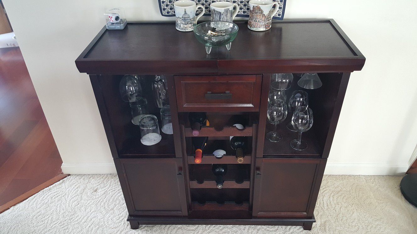 Tuscan Expandable Wine Bar In Espresso