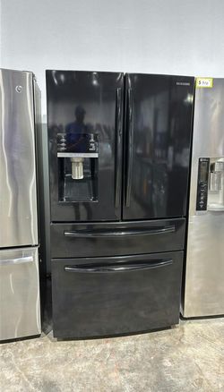 Samsung 4-Door Fridge Black with FrenchDoor Style