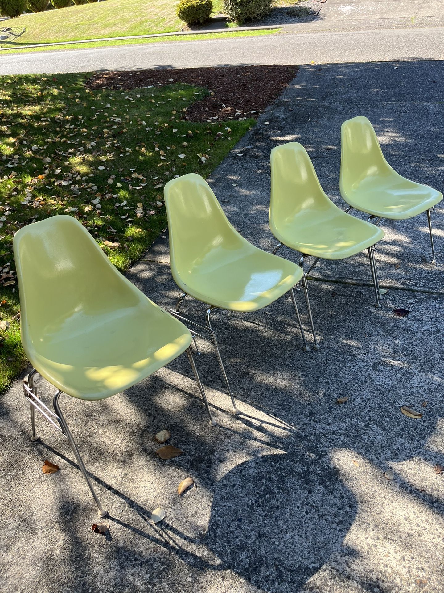 Vintage 60’s Burke Texas Set Of 4 Chairs Model #103