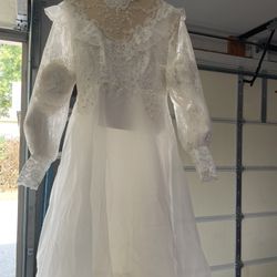  Vintage 80’s Wedding Dress 