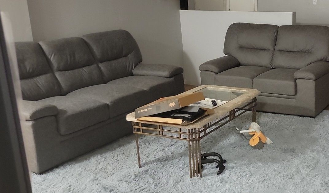 Livingroom Set New With Tables And Rug