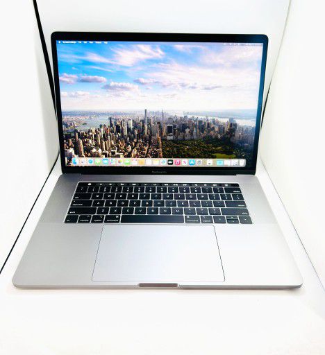 Apple MacBook Pro 2018 15” TouchBar 2.9Ghz CORE I9 32GB RAM 1TB Radeon Pro 560X Graphics Fully Functional