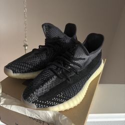 Yeezy 350 Carbon 