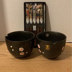 Two Kafuh Japan Black Cherry Blossom Ramen Rice Soup Cereal Bowl With Five sets of chopsticks  A26