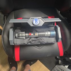 Plo  Koon Disneyland Lightsaber 