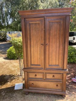 Armor And Kitchen Table 