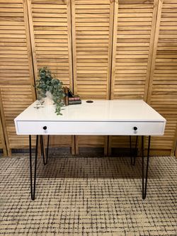 Vanity Desk
