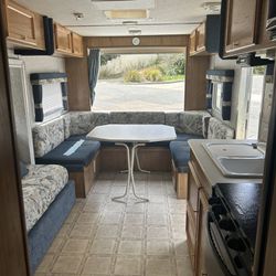 Travel trailer 5 Person With Slide Out 