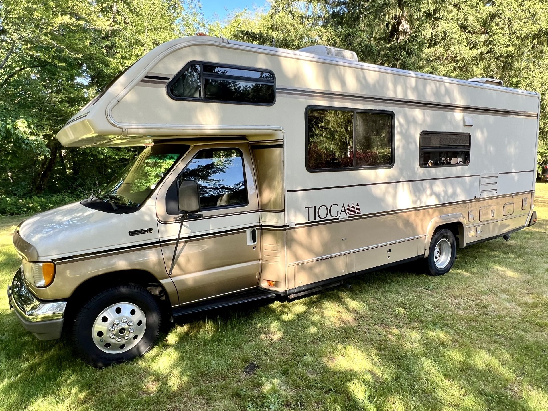 1993 Fleetwood Tioga 26 ft Class C Motorhome RV