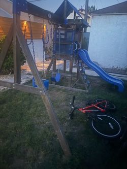Kids swing
