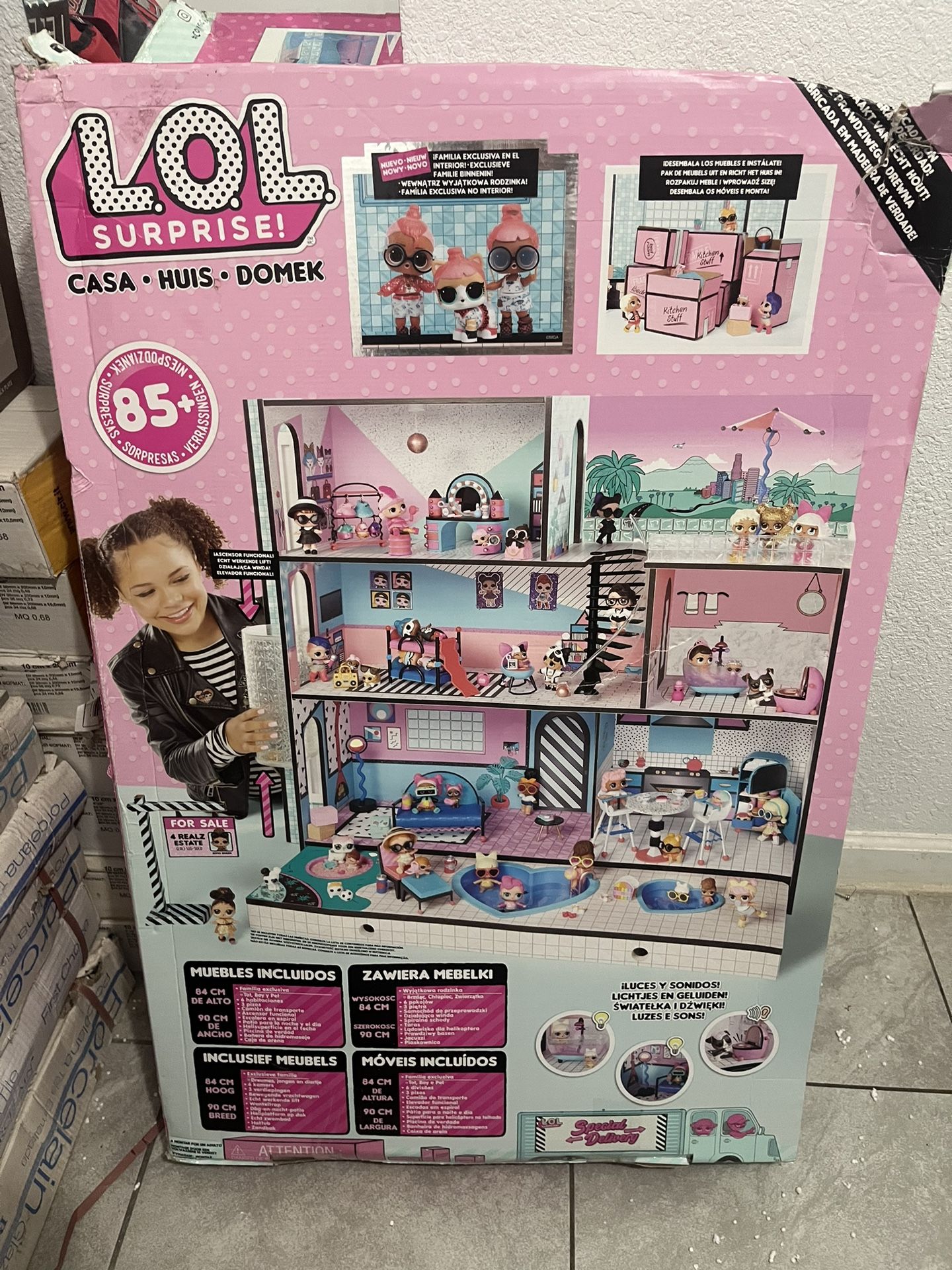 LOL Surprise OMG House Dollhouse With 85+ Surprises