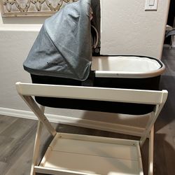 Uppababy Bassinet and Stand 
