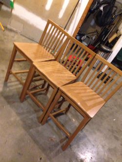 3 bar stools