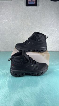 Men's On Cloudrock Mid Waterproof Hiking Boots