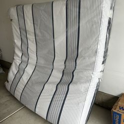 Serta iSeries Hybrid 3000 – KING Mattress – Gently Used