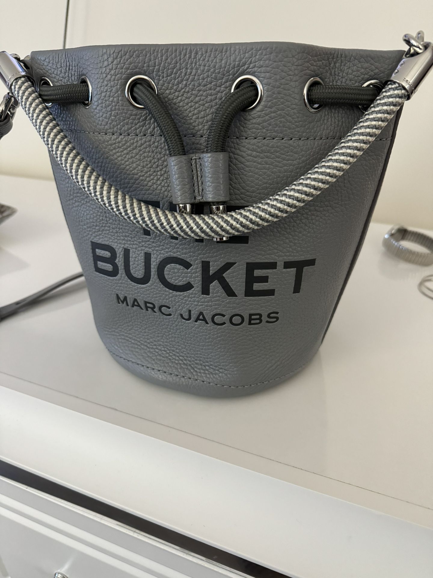 Marc Jacob’s Bucket Bag Grey
