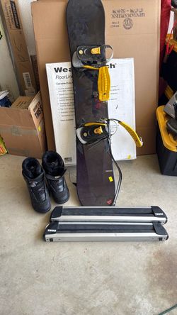 Salomon Ivy snowboard, Thule racks and boots