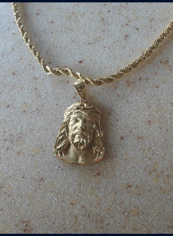 14k Gold Solid Pendant