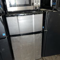 Micro Fridge Stainless Steel Mini Freezer/ Refrigerator With Microwave On Top 