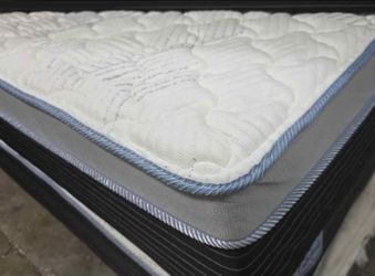 King Pillowtop MATTRESS and box spring