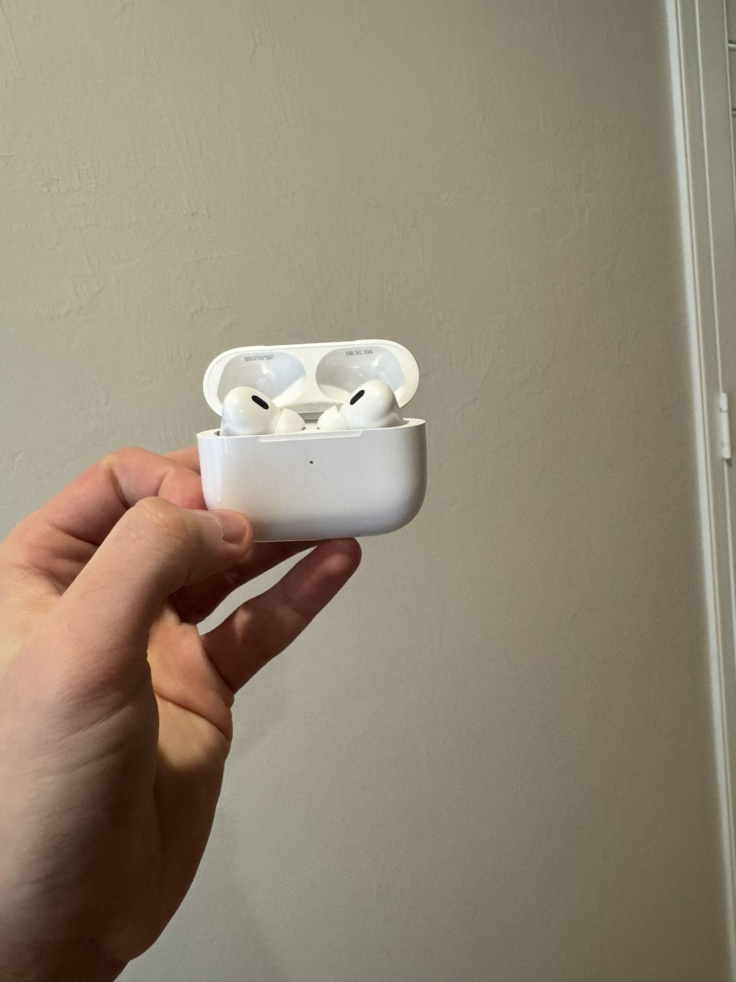 AirPods 2nd Gen Noise Cancelling Price Negotiable