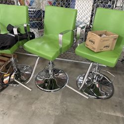 Barber Chairs / Make Up