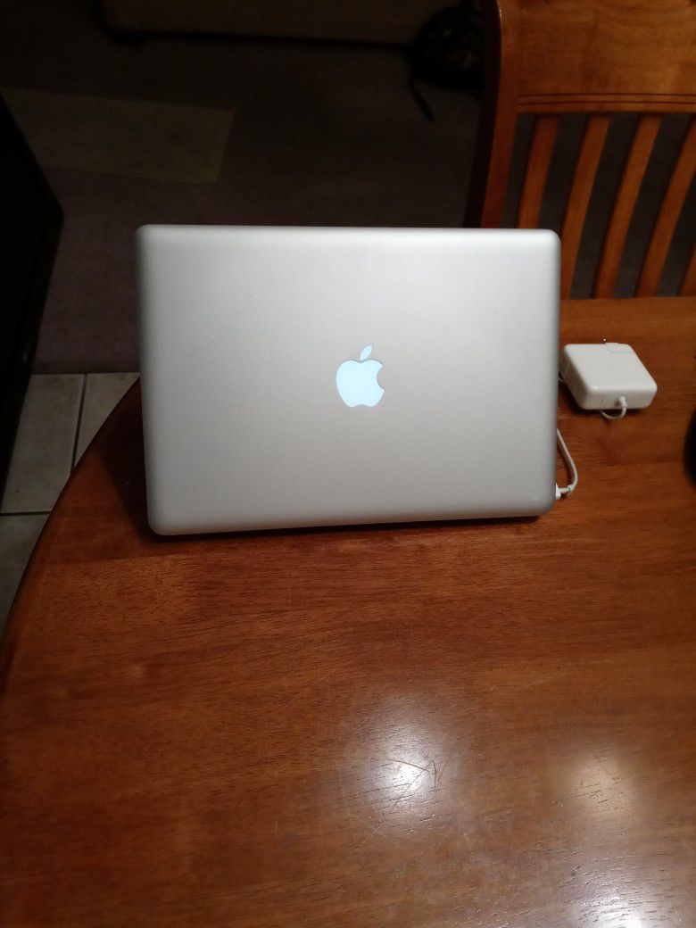MacBook Pro 2009 Apple