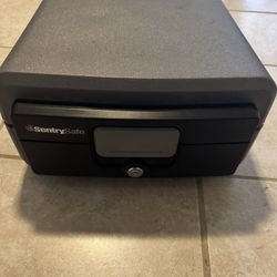 Sentry Safe (no Key)