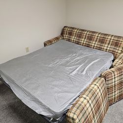 Pullout Couch 