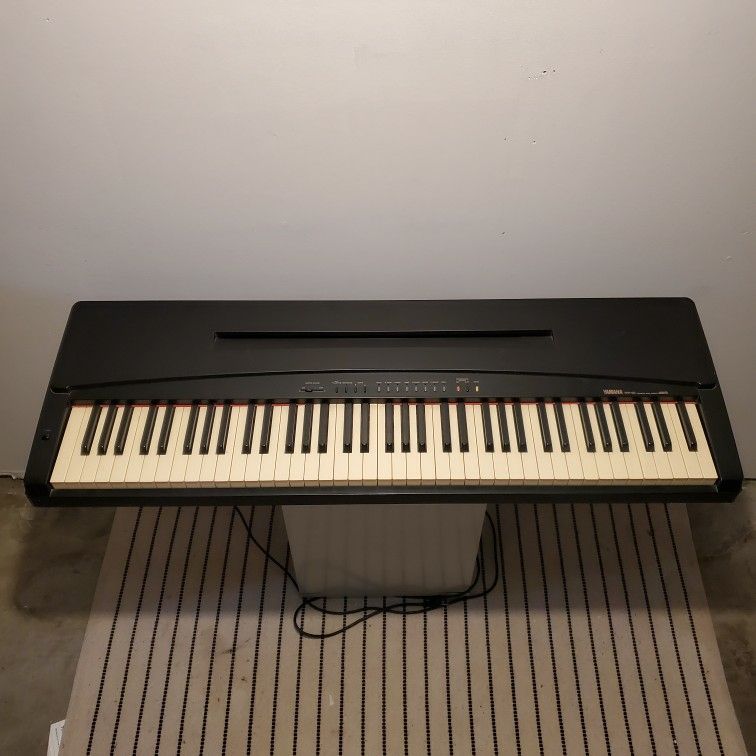 Yamaha YPP-50 76-Key Digital Piano Keyboard