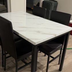 Dining Set 