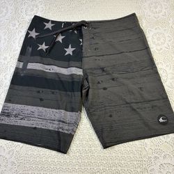 Wave Life Men's Board Shorts Size 38 Black Gray Stars Striped US Flag