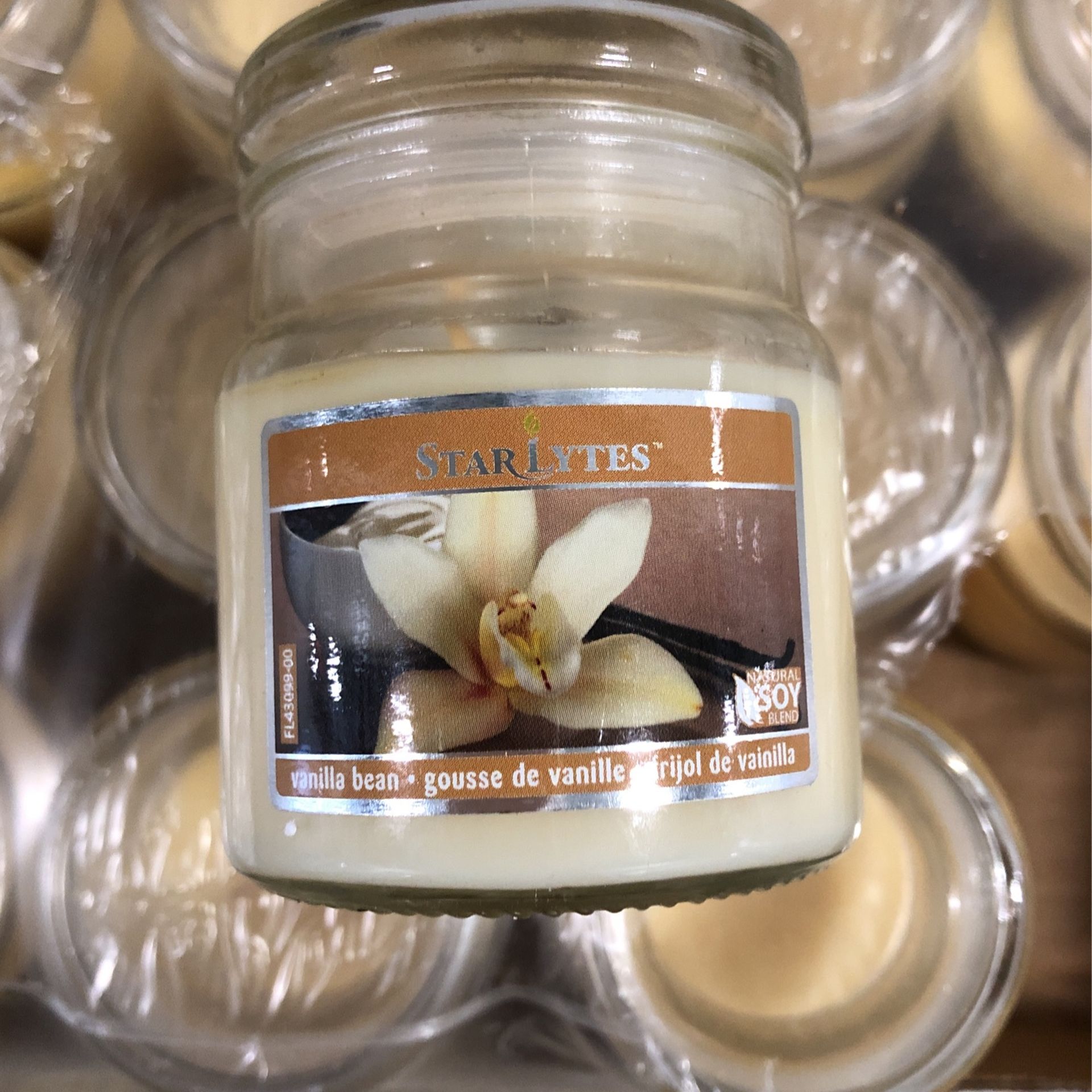 Box Aromatic Vanilla Candle 3oz Each
