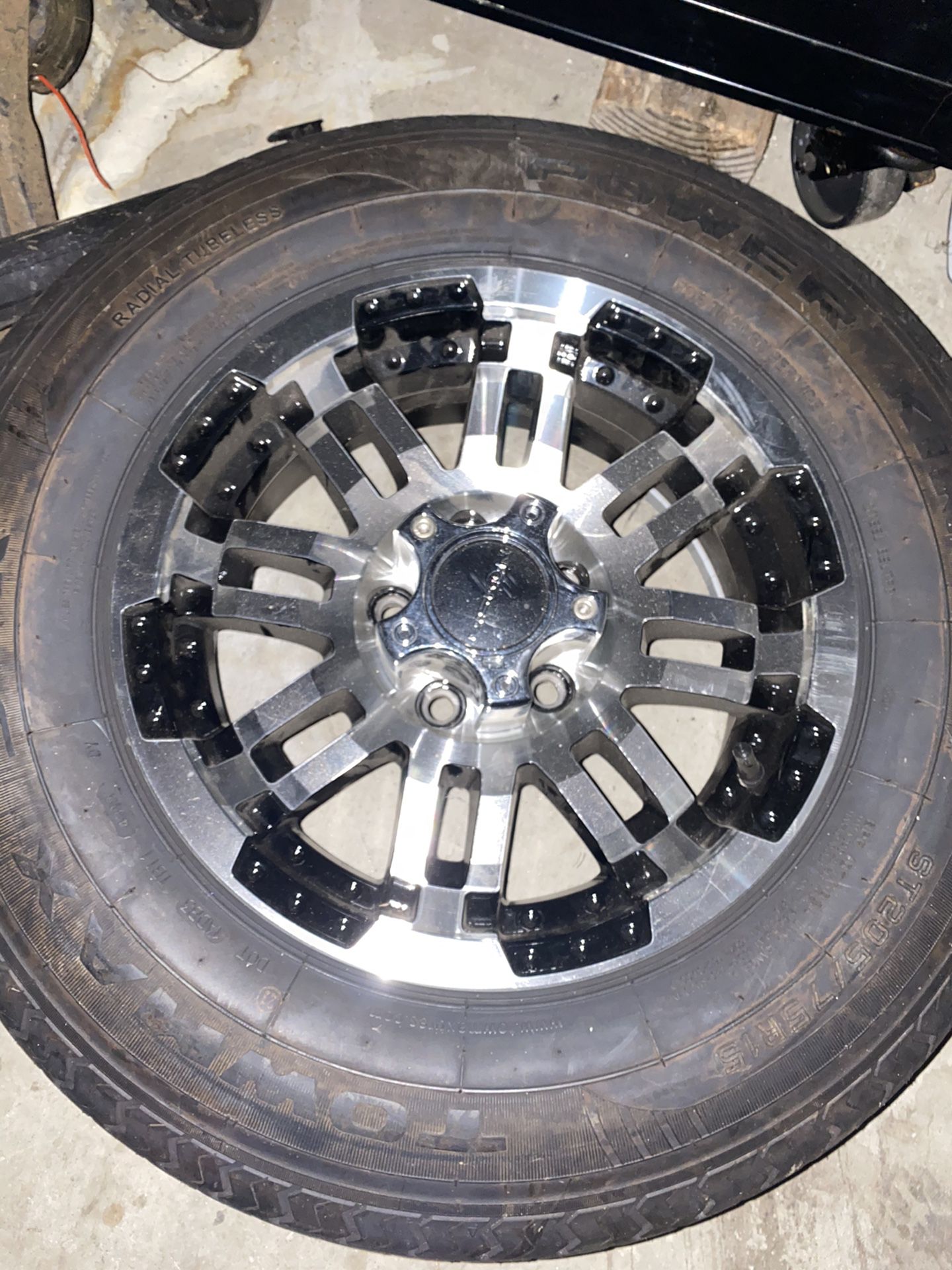 205 75 r15 trailer wheels(2 wheels and tires)