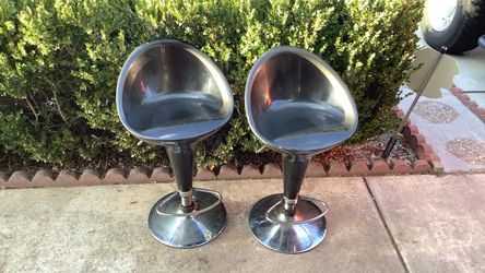 Swivel chair