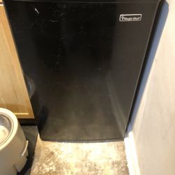 mini frige and frezzer
