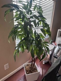 Artificial tree