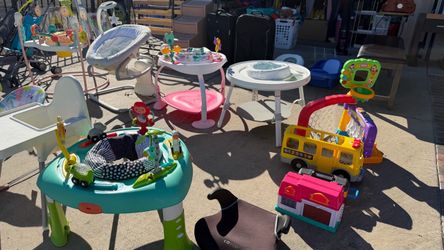 Saturday and Sunday sale 4513 queen angel ct 89110