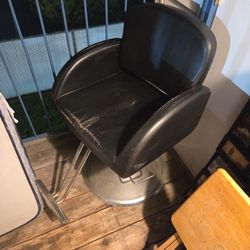 Salon Chair