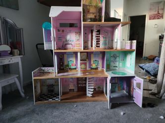 Doll house