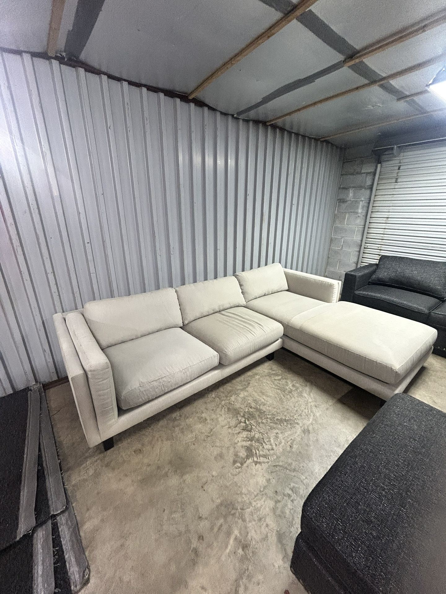 (Delivery Offer) Room & Board Gray 2p Sectional
