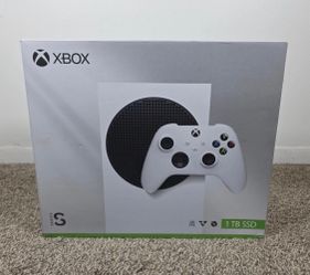 Xbox Series S 1TB All-Digital Console (Disc-Free Gaming) with Xbox Wireless Controller - 120FPS - Xbox Series S