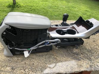 Acura TLX center console compartment shifter